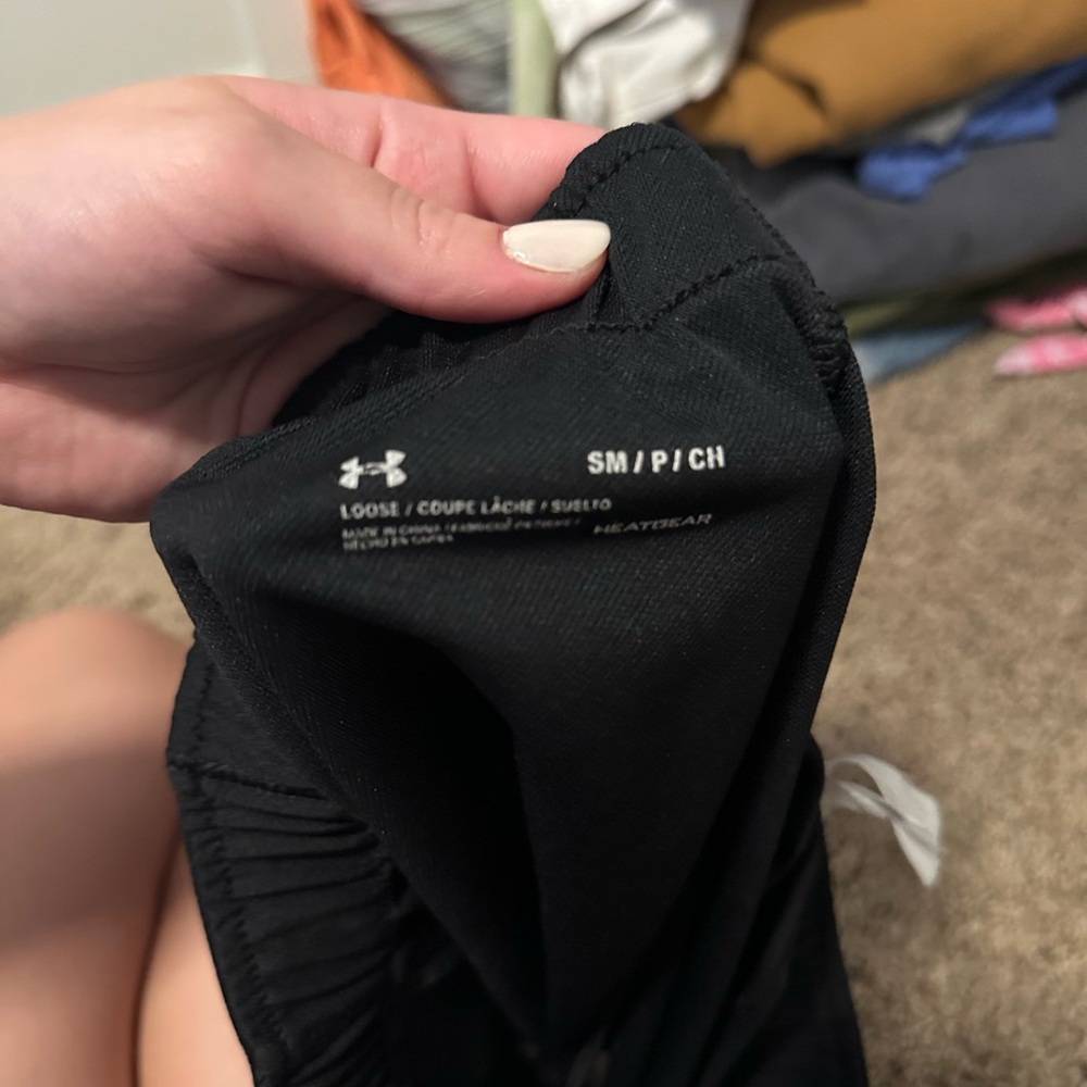 Shorts - Picture 3 of 3